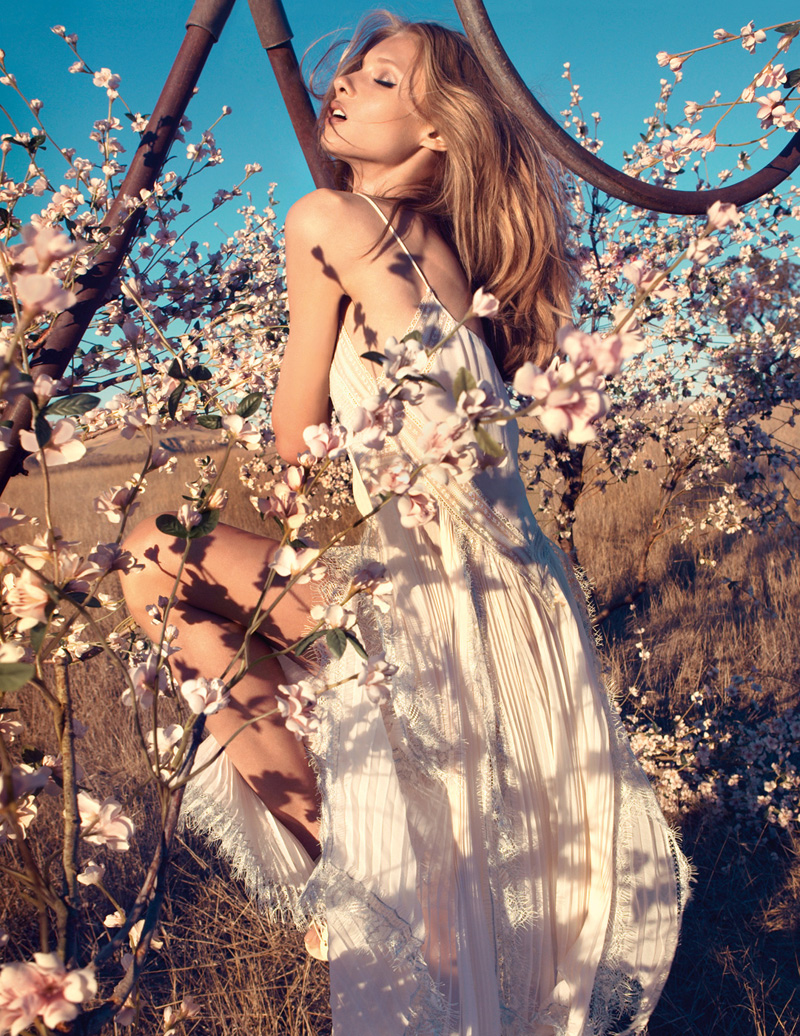 Модная Девушка Весна