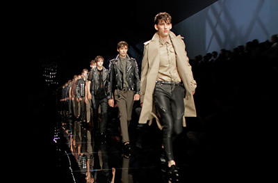 Burberry hotsell menswear designer