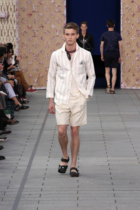 View the full Spring 2019 menswear collection from Louis Vuitton