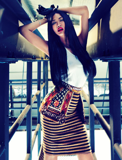 Kimora Lee Simmons with a red Birkin Bag.  Fashion, Kimora lee simmons,  Best fashion designers