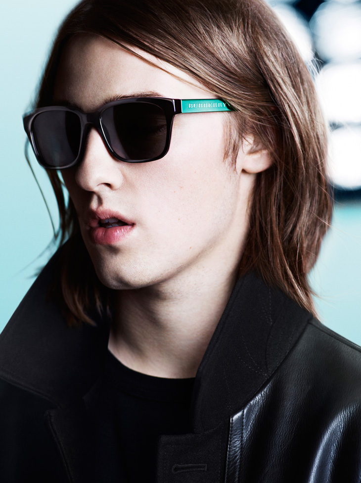Burberry Releases New Campaign for Eyewear Spark Collection