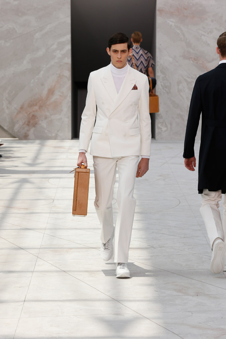 Louis Vuitton Menswear Spring Summer 2015 Paris – NOWFASHION