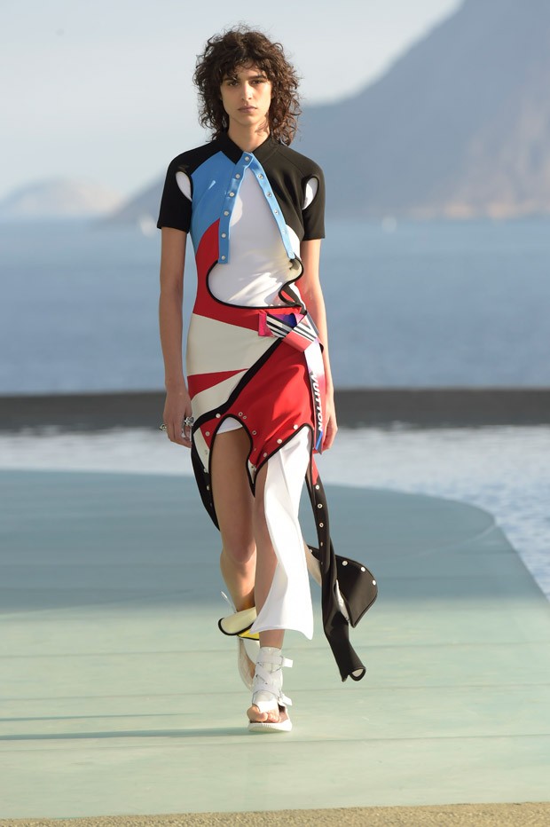 Louis Vuitton Takes On Rio With Its 2017 Cruise Collection