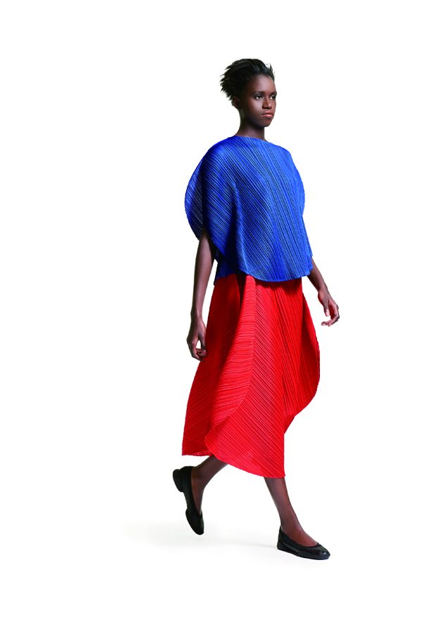 449 Issey Miyake Pleats Please Stock Photos, High-Res Pictures, and Images  - Getty Images