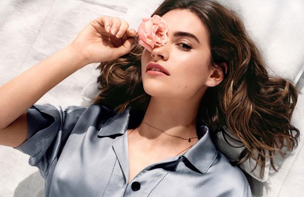 cigar gøre ondt Forenkle LILY JAMES Becomes The Face of NEW Burberry Fragrance