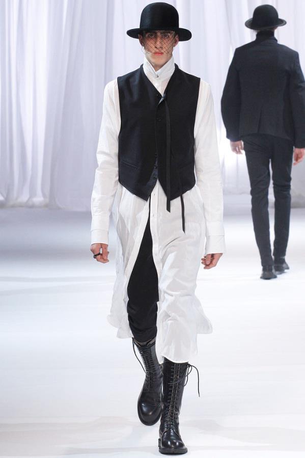 Ann Demeulemeester Fall Winter 2013.14 Menswear Collection