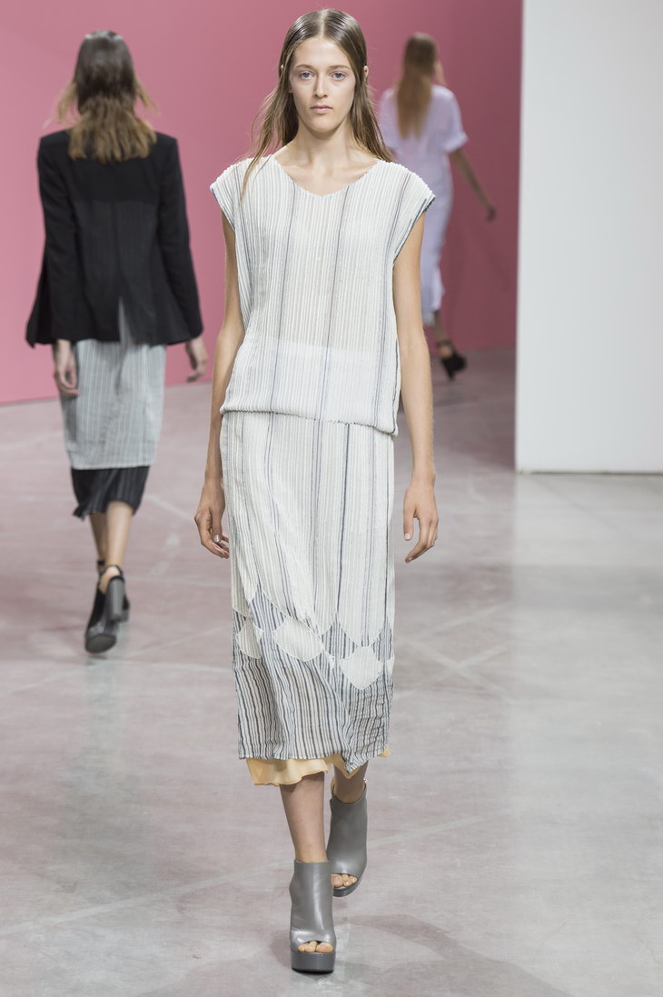 Theyskens' Theory Spring Summer 2014 Womenswear Collection