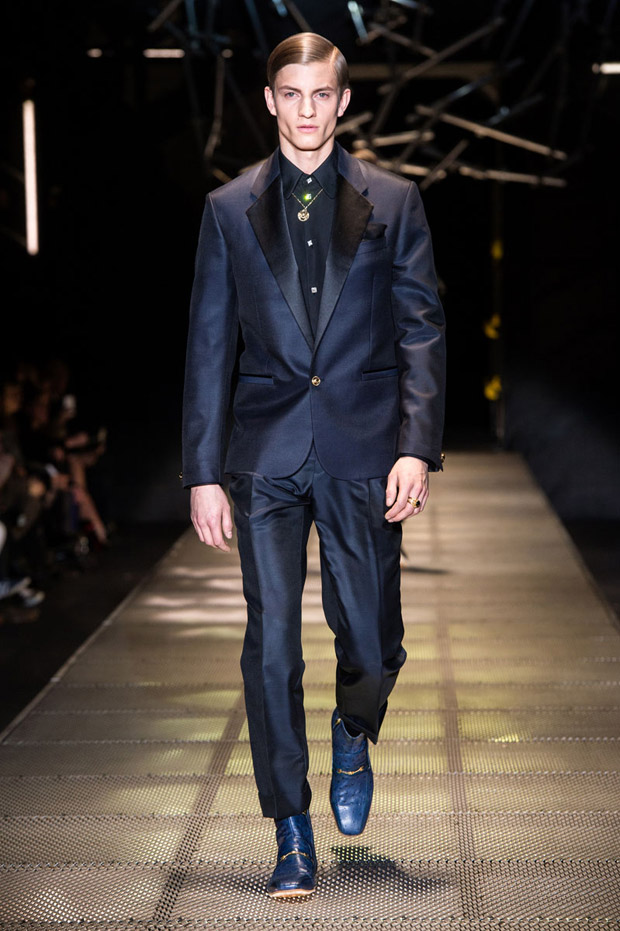 Versace Menswear Fall Winter 2015.16 Collection