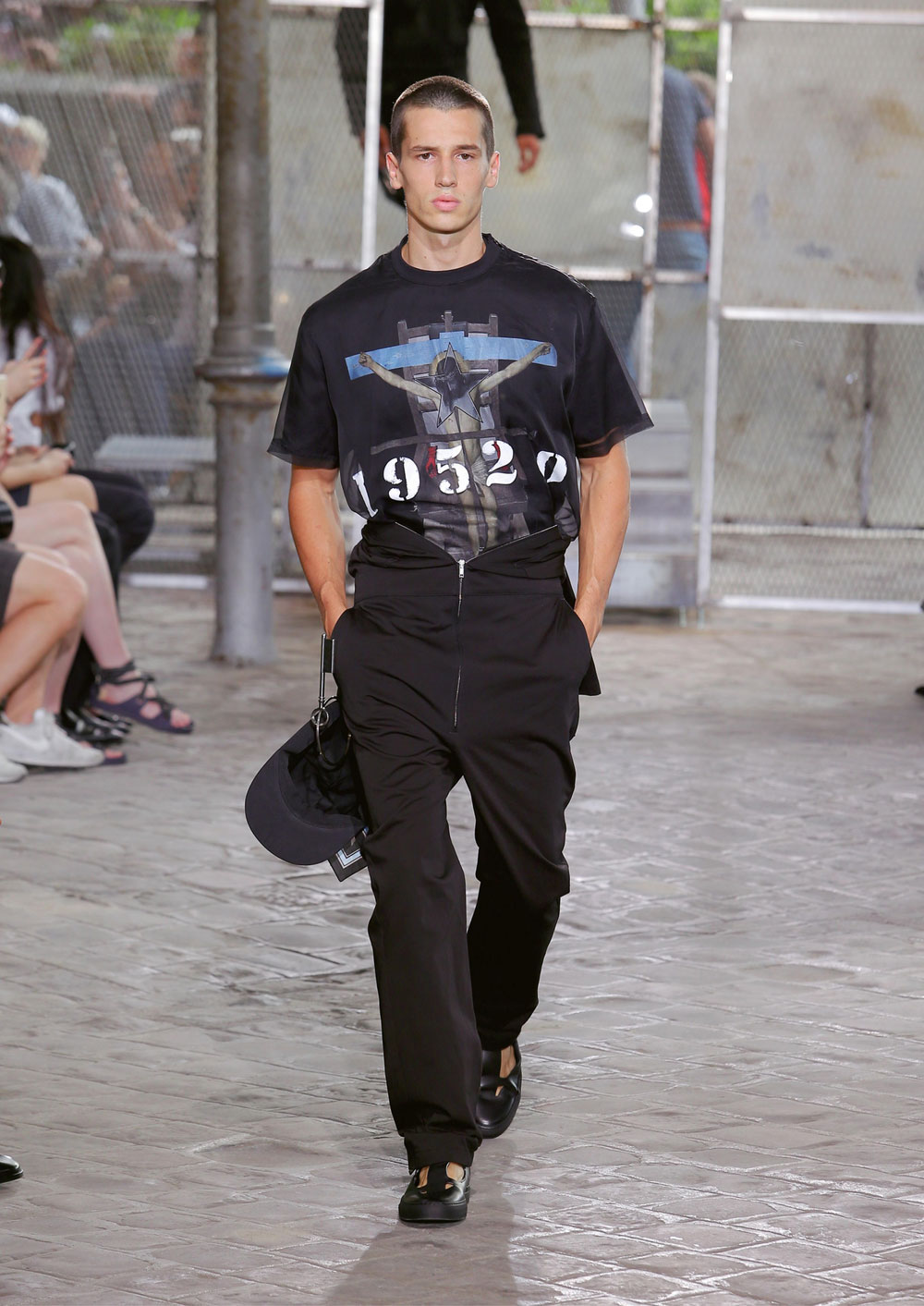 #PFW GIVENCHY SPRING SUMMER 2016 MENSWEAR COLLECTION