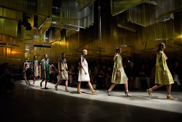 #MFW Prada Spring Summer 2016 Womenswear Collection