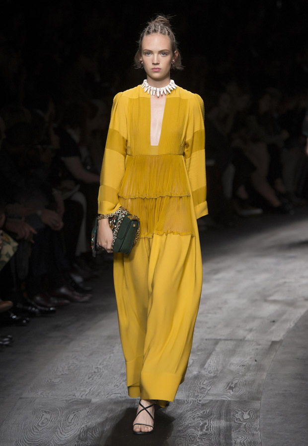 #PFW Valentino Spring Summer 2016 Womenswear Collection