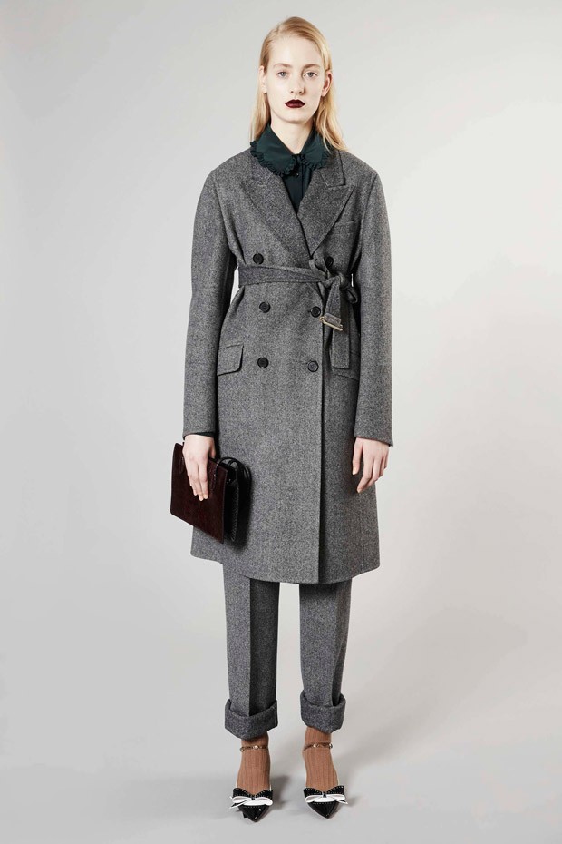 Alessandro Dell’Acqua Presents The New ROCHAS Pre Fall Collection