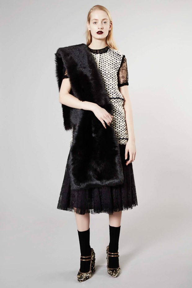 Alessandro Dell’Acqua Presents The New ROCHAS Pre Fall Collection