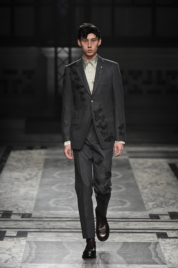 #LCM Alexander McQueen Menswear Fall Winter 2016.17 Collection - DSCENE