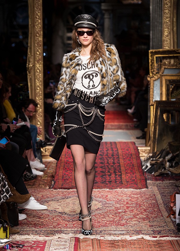 #MFW Moschino Fall Winter 2016 Collection - DSCENE