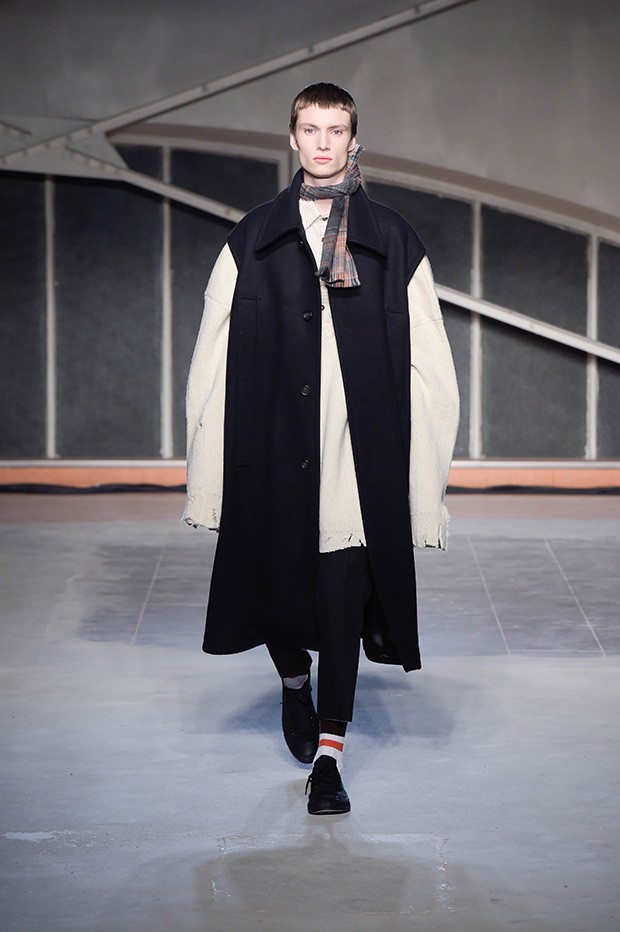 #PFW Raf Simons Menswear Fall Winter 2016.17 Collection - DSCENE