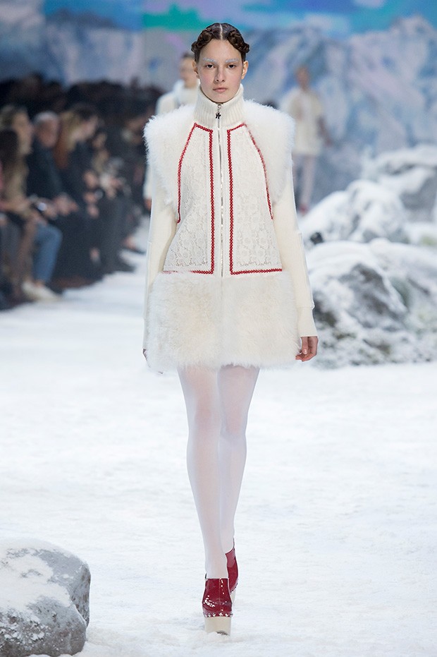#PFW Moncler Gamme Rouge Fall Winter 2016/17 Collection - Design Scene ...