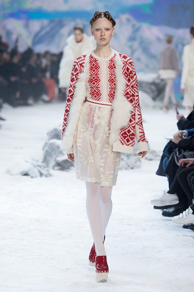 #PFW Moncler Gamme Rouge Fall Winter 2016/17 Collection - DSCENE