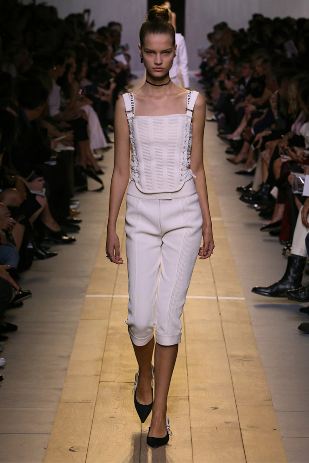 Pfw Discover Maria Grazia Chiuri First Collection For Dior