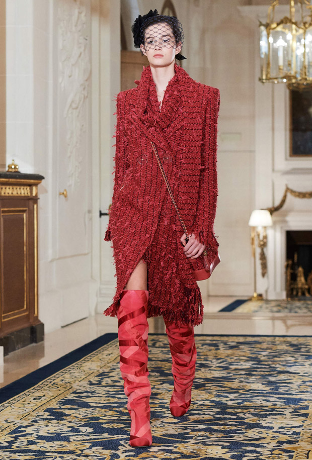 Chanel Paris Cosmopolite 2016/17 Métiers d'Art Collection