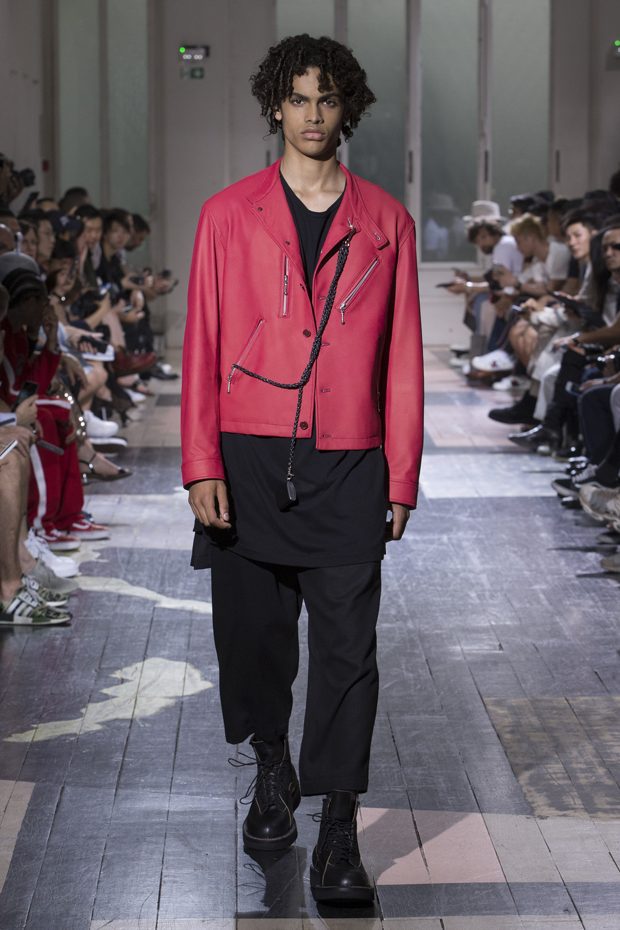 #PFW: YOHJI YAMAMOTO Spring Summer 2018 Collection