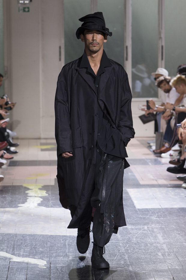 #PFW: YOHJI YAMAMOTO Spring Summer 2018 Collection