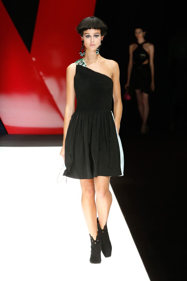 #MFW: Giorgio Armani Women's Spring Summer Collection