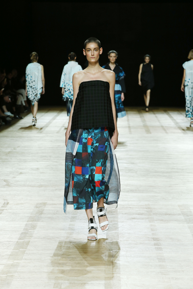 #PFW: Issey Miyake Spring Summer 2018 Collection - Design Scene