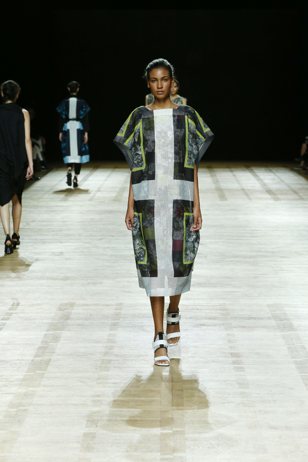 #PFW: Issey Miyake Spring Summer 2018 Collection - Design Scene