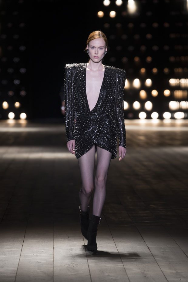 SAINT LAURENT Fall / Winter 2018 Womenswear Collection