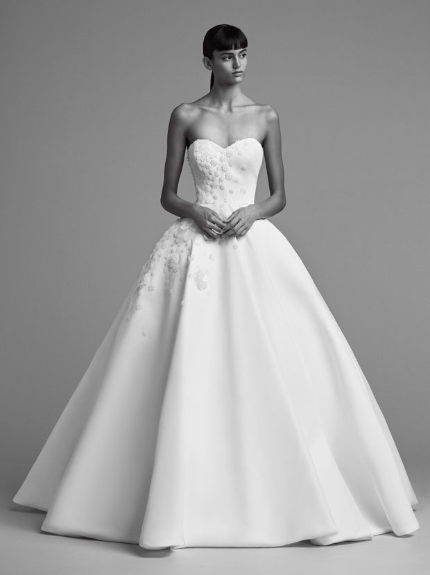 Discover Viktor & Rolf Bridal Autumn 2018 Collection