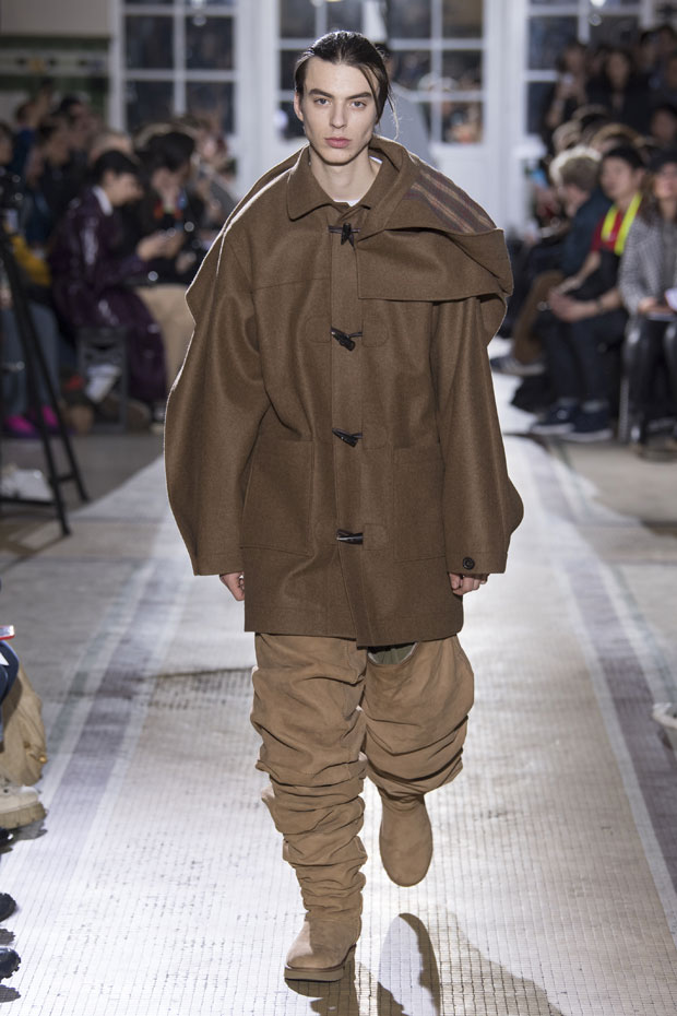 PFW: Y/PROJECT Fall Winter 2018/19 Collection