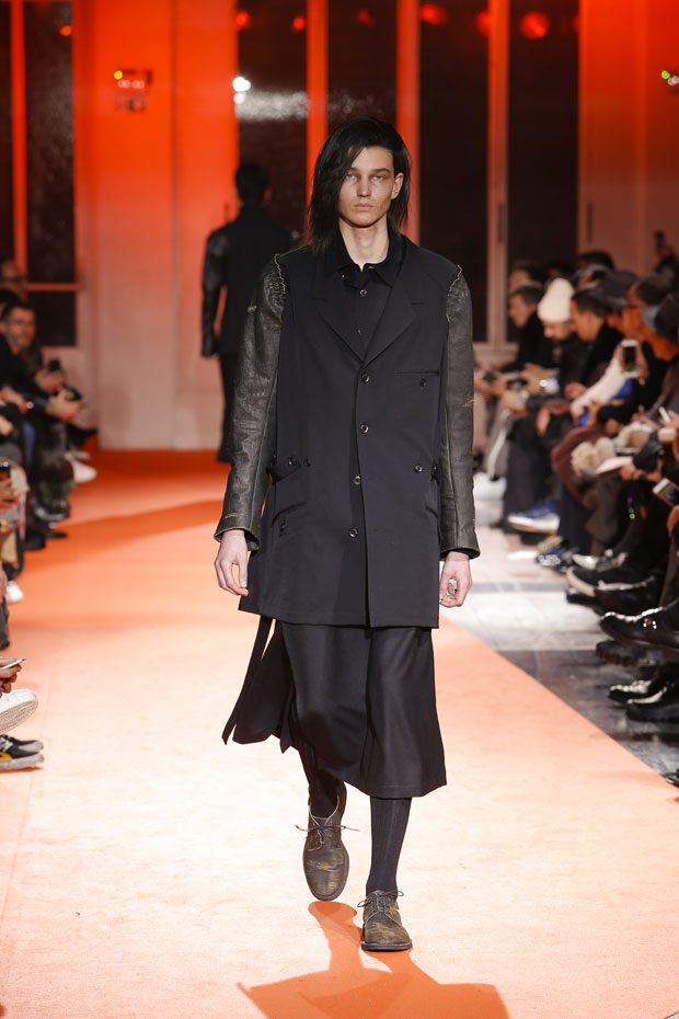 YOHJI YAMAMOTO Fall Winter 2018 Menswear Collection