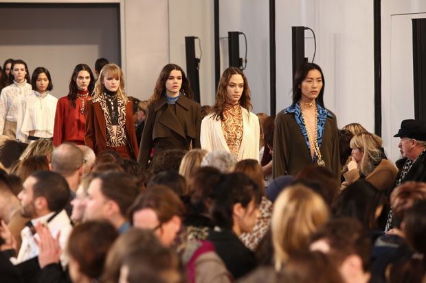 PFW: LOUIS VUITTON Fall Winter 2018.19 Womenswear Collection