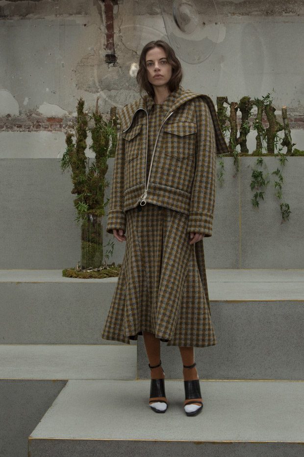 PFW: DAWEI Fall Winter 2018.19 Womenswear Collection