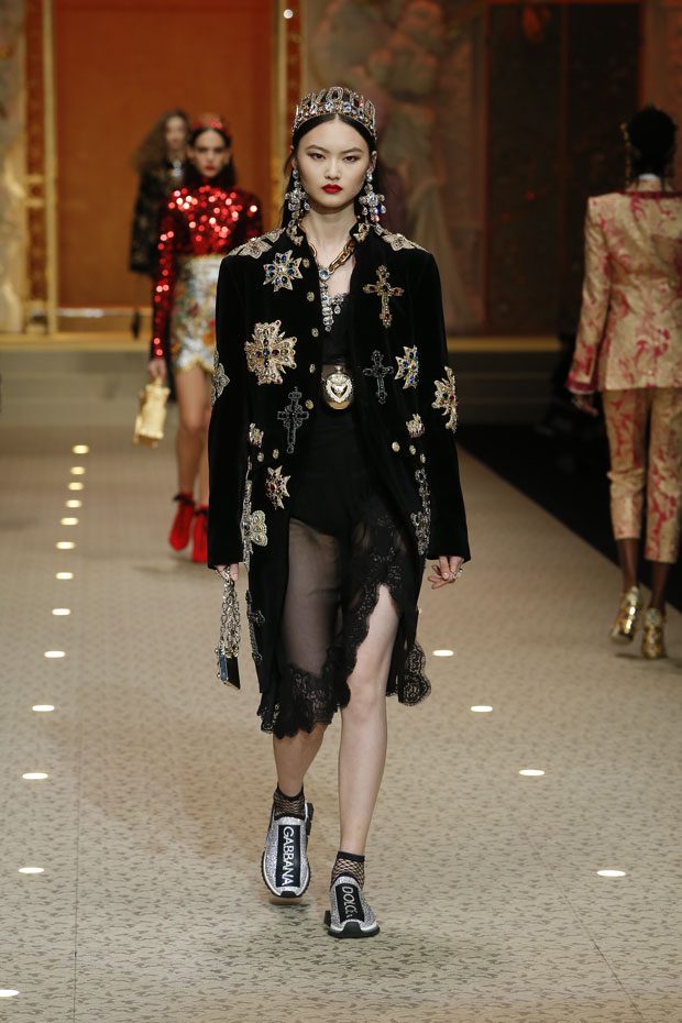 MFW: Dolce&Gabbana Fall Winter 2018.19 Womenswear Collection