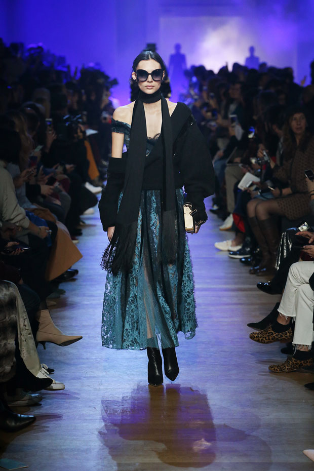 PFW: Elie Saab Fall Winter 2018.19 Womenswear Collection