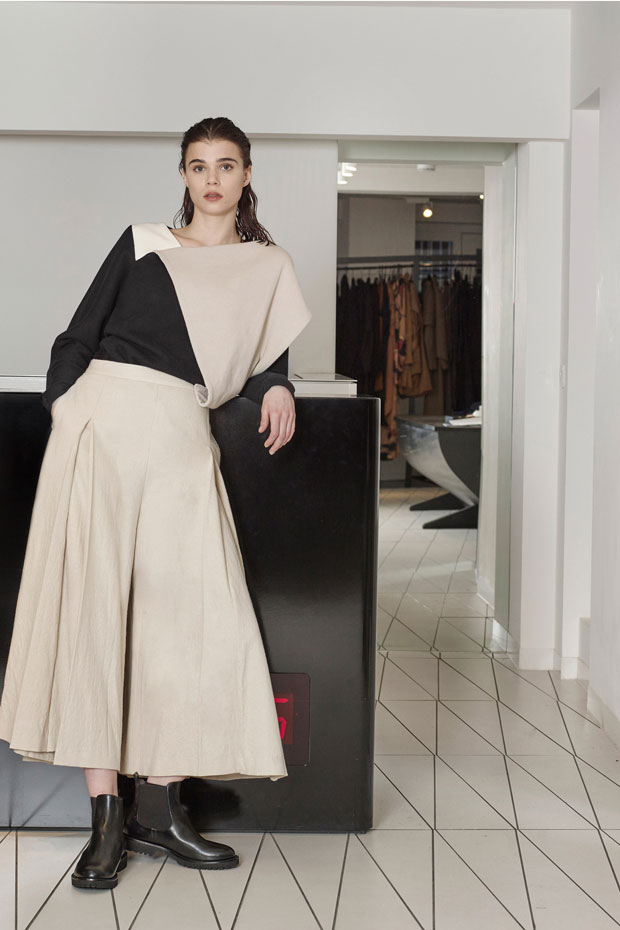 LOOKBOOK: Chalayan Pre-Fall 2018 Collection