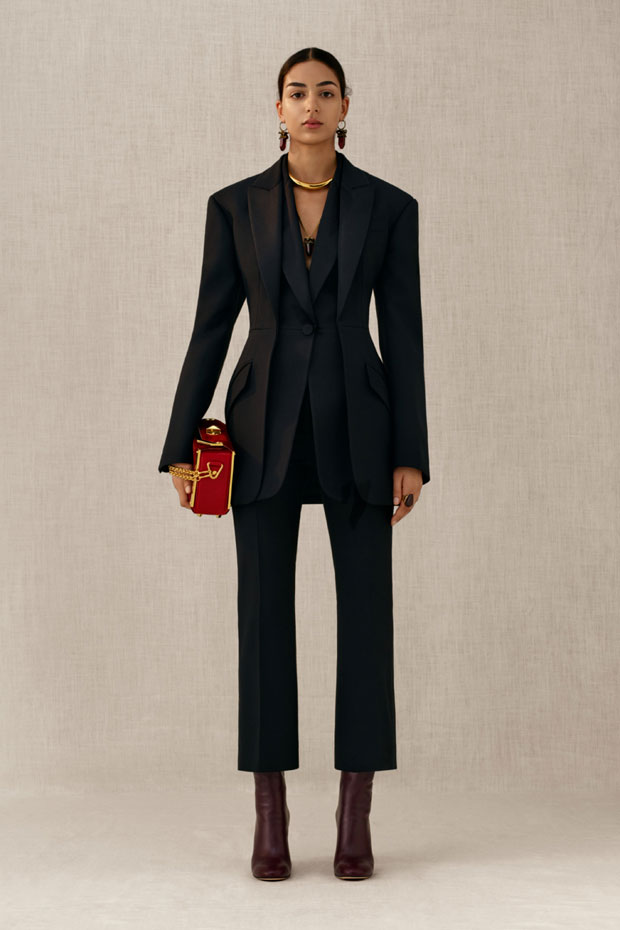 LOOKBOOK: Alexander McQueen Pre-Fall 2018 Collection