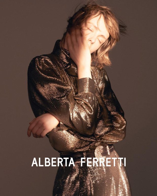 David Sims signs the Alberta Ferretti campaign. Protagonists, Edie Campbell  and Liya Kebede - Il magazine di Michele Franzese Moda