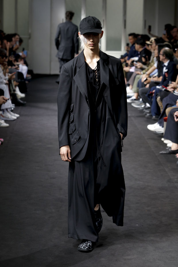 #PFW: Yohji Yamamoto Spring Summer 2019 Menswear Collection