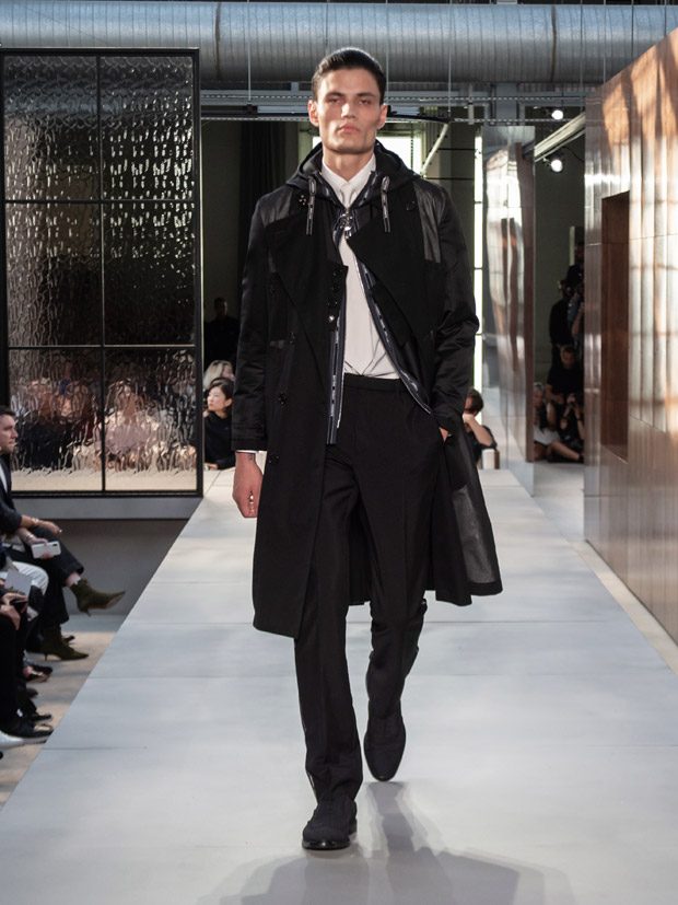 Discover RICCARDO TISCI's First Collection for BURBERRY