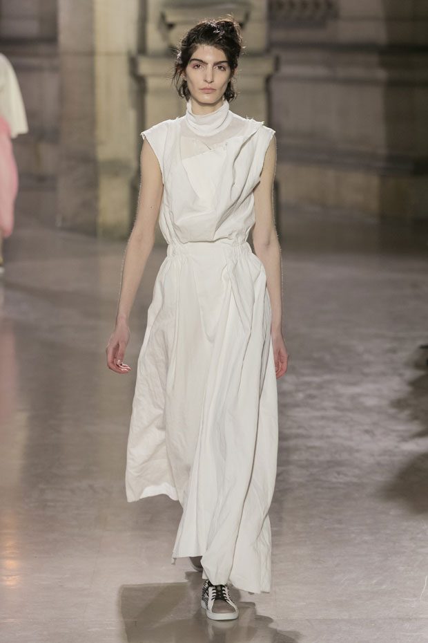 Moon Young Hee Ready To Wear Spring Summer 2019 Paris – NOWFASHION