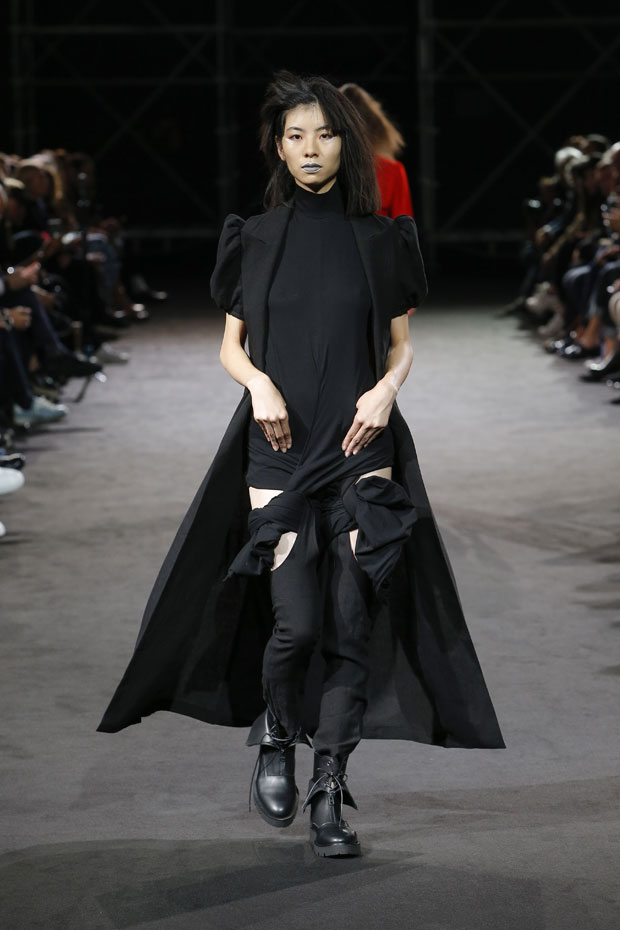 #PFW: YOHJI YAMAMOTO Spring Summer 2019 Collection