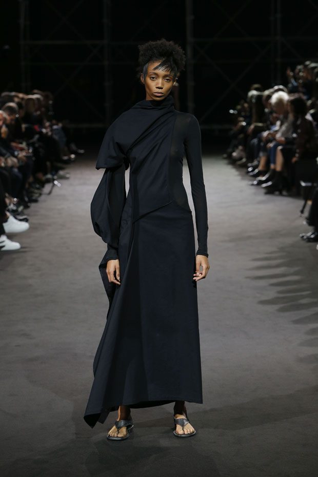 PFW: YOHJI YAMAMOTO Spring Summer 2019 Collection