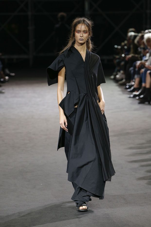 #PFW: YOHJI YAMAMOTO Spring Summer 2019 Collection