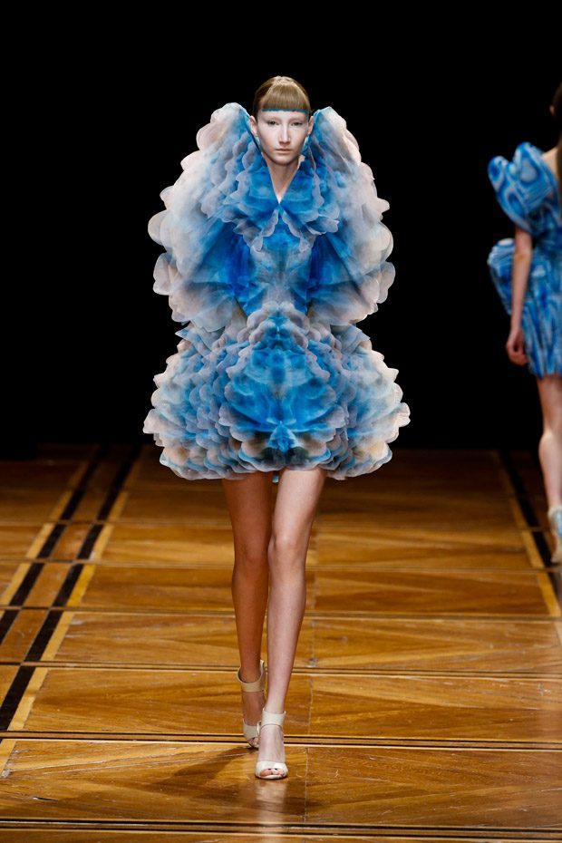 PFW: IRIS VAN HERPEN Spring Summer 2019 Haute Couture Collection