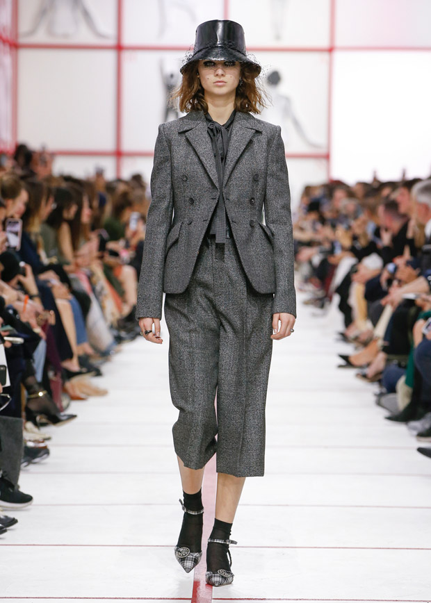 PFW: DIOR Fall Winter 2019.20 Womenswear Collection