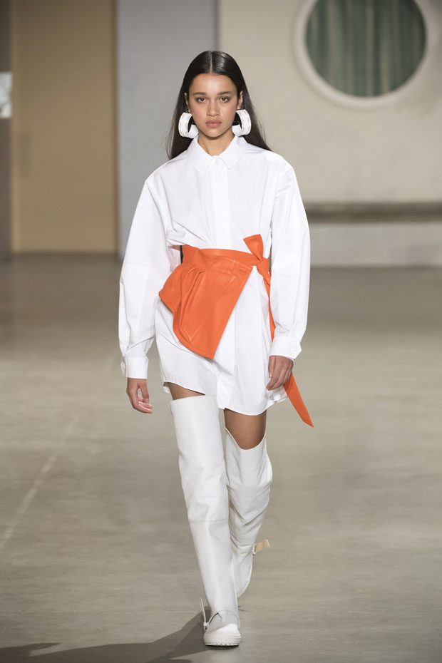 PFW: Jacquemus Fall 2019 Ready-to-Wear Collection – Footwear News