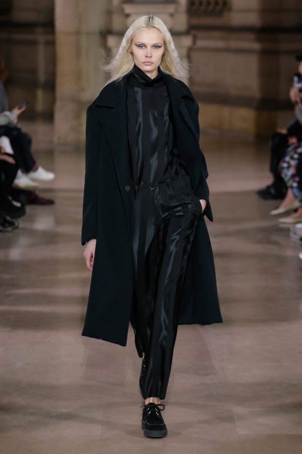 PFW: MOON YOUNG HEE Fall Winter 2019.20 Collection